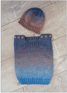 P412 - Baby Vest and Hat - 4ply